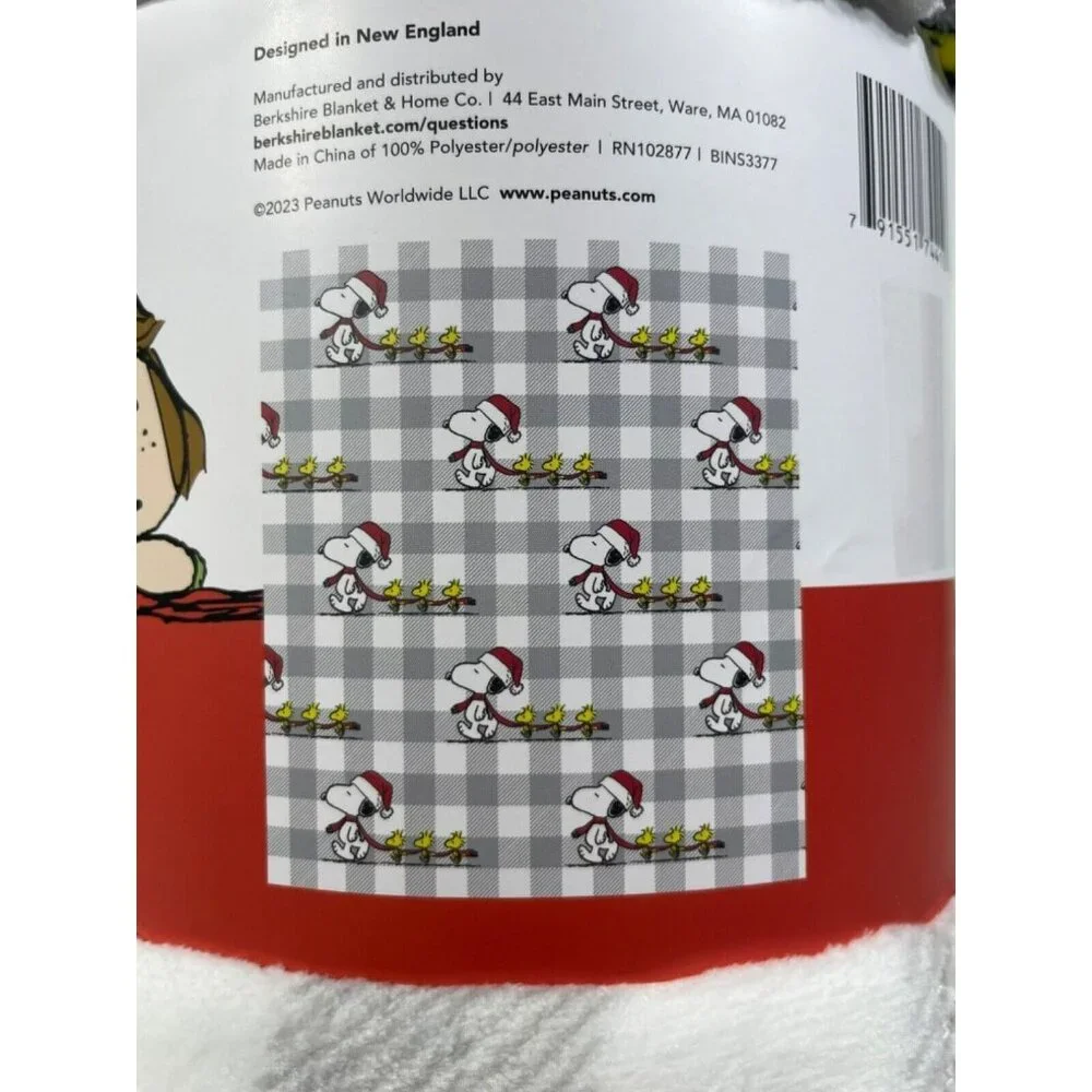 Peanuts Snoopy & Woodstock Christmas Velvet Plush Throw Blanket 50 x 70 Gray